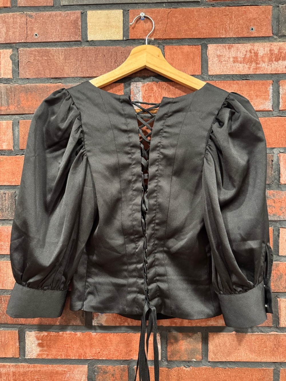 For love & lemons Black Lace-Up Puff Sleeve  Top - Picture 7 of 9